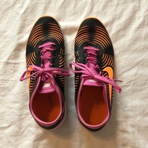 NIKE running shoe - size 11